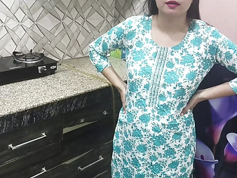 Step-mommy from India smashes her son-in-law-in-law in the kitchen like a pro