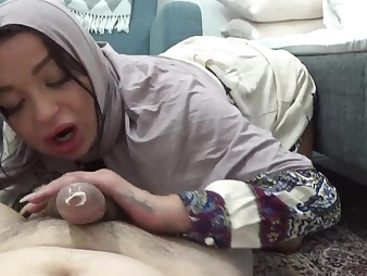 Obey Persiai HARD-CORE give a muddy fellatio and hj involving molten homemade porno flick