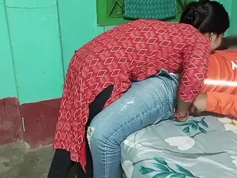 Desi SexCreator added to her BEAU work defunct on a molten government man's socking manstick in Hindi audio