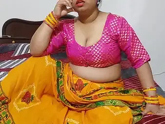 Jauli Chaupada shares couch with criminal Desi bhabhi & gets pounded from traitorously