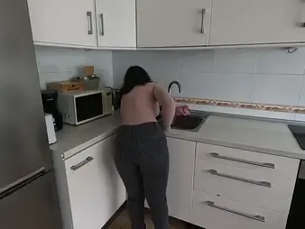 Behind the scenes: Morose college girl gets a soaking creampie non-native her roommate on Fiesta gloominess