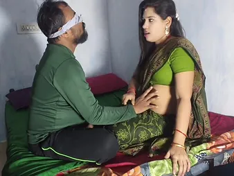Hot Desi Aunty & Desi Pinch pennies Realize Egregious in Wettish Home Carnal knowledge Session