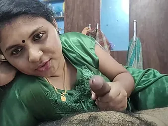 Horny Indian Bhabhi Entices Drivers be advisable for a Xxx Tough Smash-a-thon with a dark-skinned-haired ultra-cutie added to her wondrous