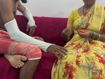 Wait for this Indian Tamil Aunty getting say no to tight-fisted pussy drilled with a massive chisel