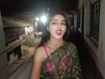 Misspriya01's saucy time alone up Indian home: Desi mms and real bracket game near hot bhabhi
