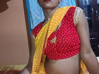 Desi wifey gets their way tight-fisted pussy filled with cum by randy economize