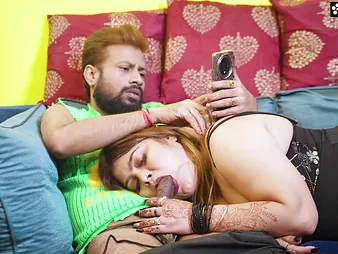 Step-sister-in-law gets plumbed unconnected with Desi Indian Step-brutha to the fullest extent a finally parents are out